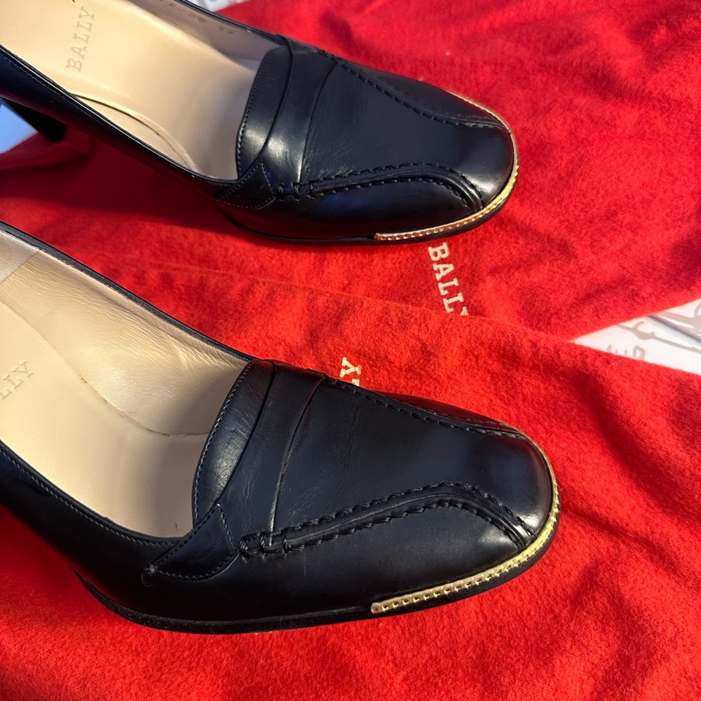 Bally Heels - Picture 2 of 11